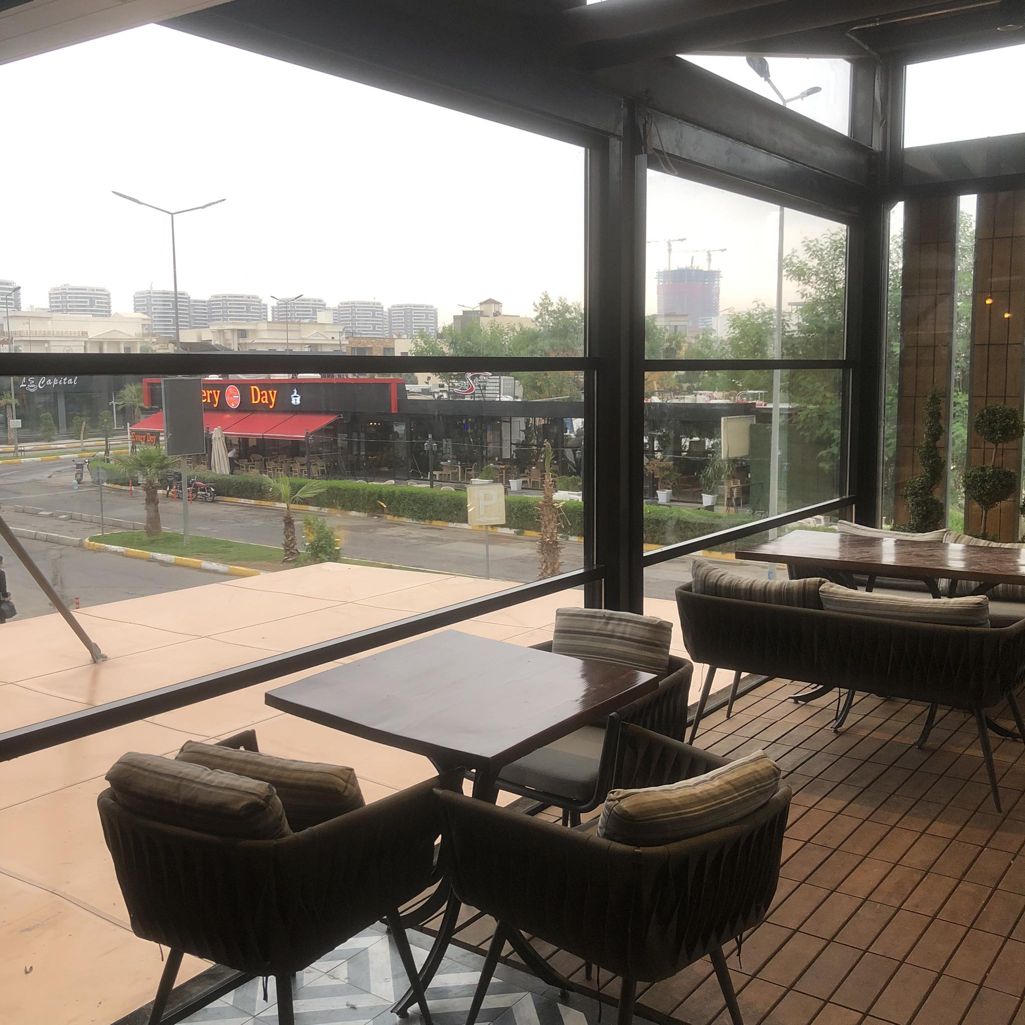 UP DEOWN ALUMINIUM